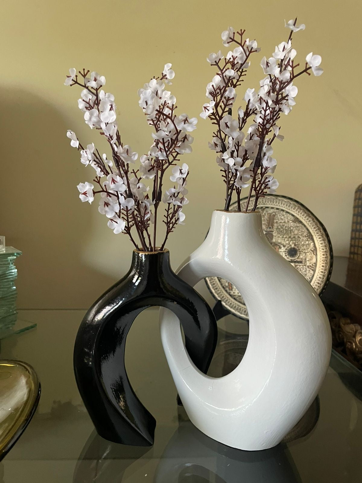 🌹💞 Love-Inspired Couple Vase Duo with Flowers