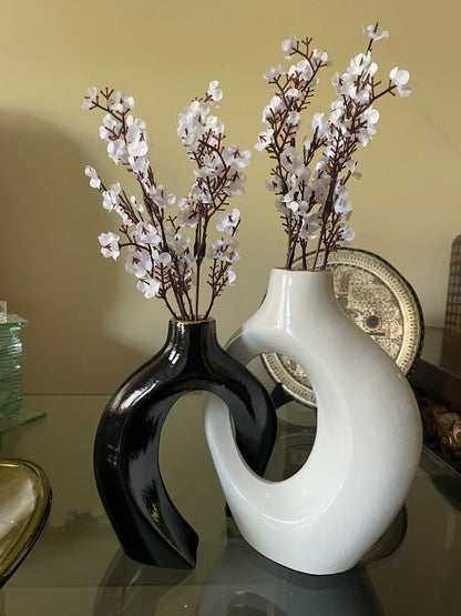 🌹💞 Love-Inspired Couple Vase Duo with Flowers