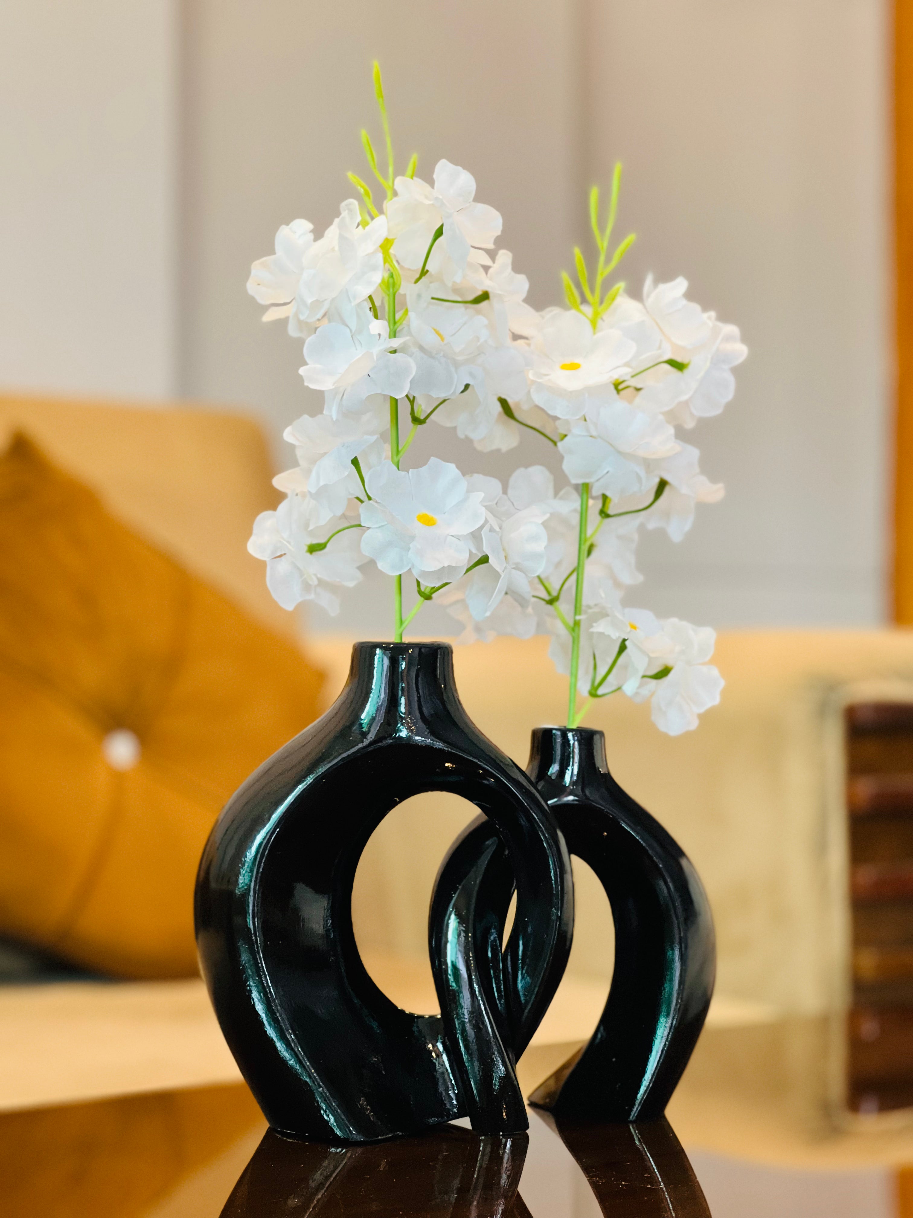 Couple Vase With Flowers (Set of 2-Pieces)