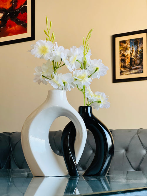 Couple Vase With Flowers (Set of 2-Pieces)