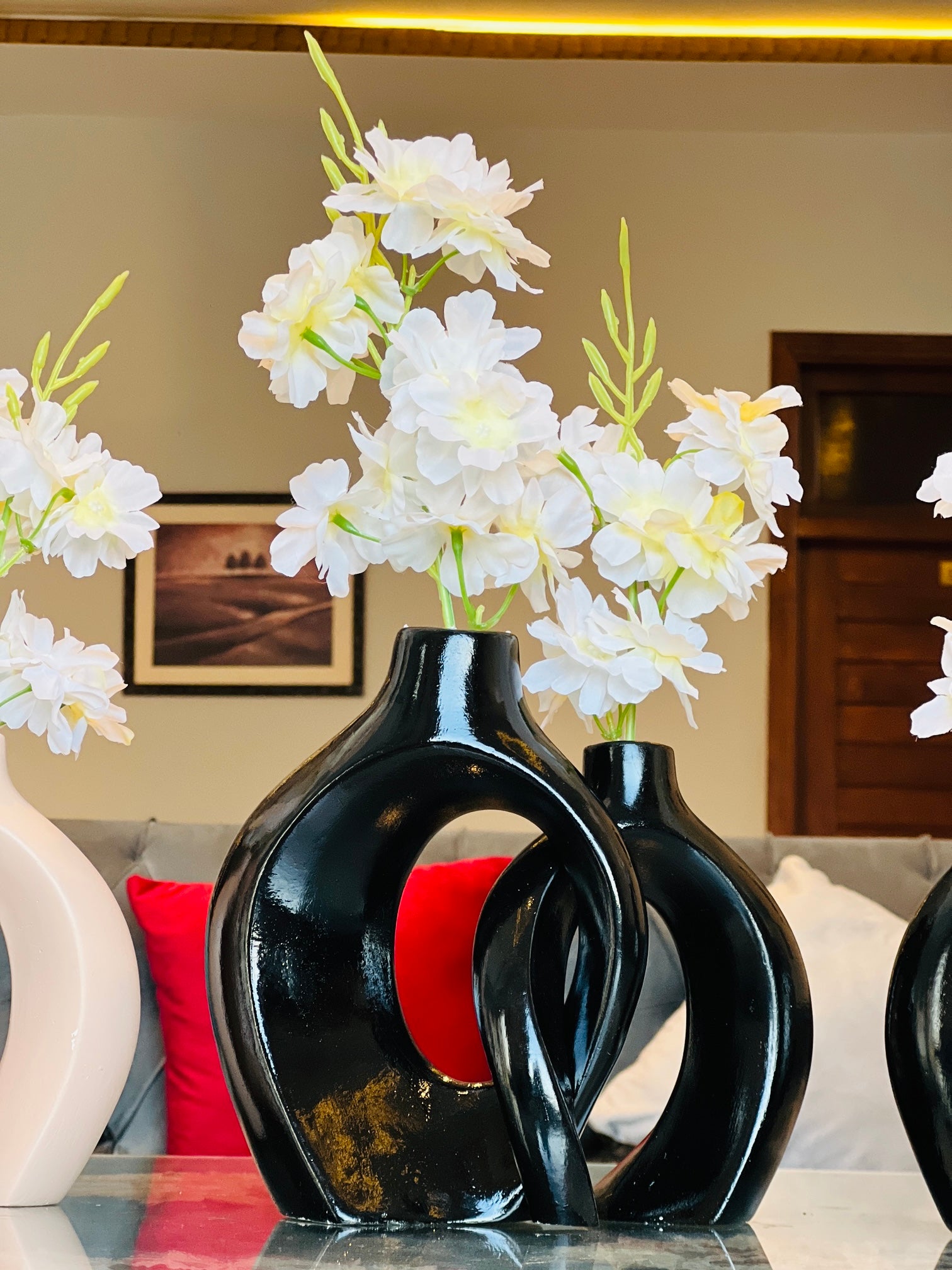 Couple Vase With Flowers (Set of 2-Pieces)
